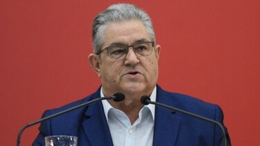 Εγχείρηση στη σπονδυλική στήλη για τον Δημήτρη Κουτσούμπα