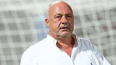 Μπέος: "Μας γέμισε κοντέινερ η Μακρή - Για την Αφρική θα ήταν καλή!"