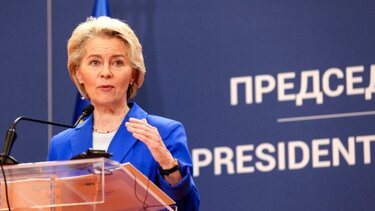 Η Ούρσουλα φον ντερ Λάιεν ανακοίνωσε την αποδέσμευση 137 δισ. ευρώ για την Πολωνία