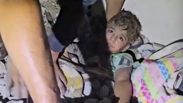 Ισραήλ: Εικόνες φρίκης σε βομβαρδισμένο προσφυγικό καταυλισμό στη Γάζα