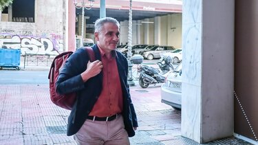 Τσακαλώτος: "Η μόνη μετάλλαξη είναι ότι πλέον δεν υπάρχουν αυλικοί και δεν πρόκειται επιχειρηματικά συμφέροντα να ελέγξουν τον ΣΥΡΙΖΑ"