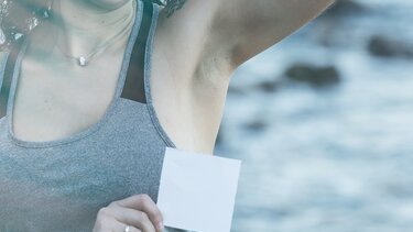 Να βάζεις λεμόνι στις μασχάλες αντί για αποσμητικό;