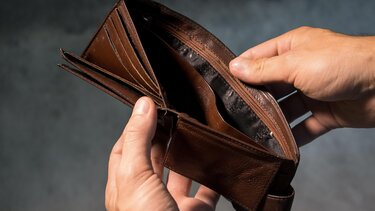 Χριστούγεννα με άδειο πορτοφόλι για δεκάδες ξενοδοχοϋπαλλήλους