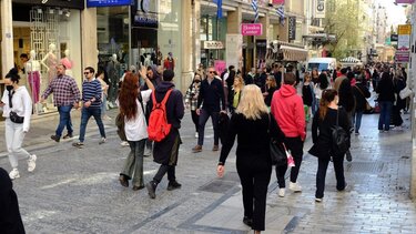 Το εκρηκτικό κοκτέιλ κορωνοϊού και γρίπης έφερε αυστηρές συστάσεις πριν από το ρεβεγιόν Πρωτοχρονιάς