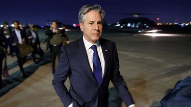 Ο Μπλίνκεν αναχωρεί για τη Μέση Ανατολή με στόχο την αποτροπή της ανάφλεξης