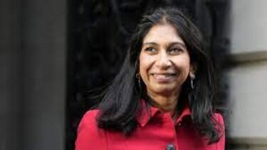 Βρετανία: Ο πρωθυπουργός Σούνακ έπαυσε την υπουργό Εσωτερικών Μπράβερμαν