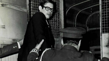 Η Ιστορία της Κυριακής - Η "παραγγελιά" του Νίκου Κοεμτζή: Μια ιδιαίτερη υπόθεση