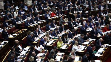 Προανακριτική για τα Τέμπη: Απορρίφθηκαν οι προτάσεις ΠΑΣΟΚ και ΣΥΡΙΖΑ