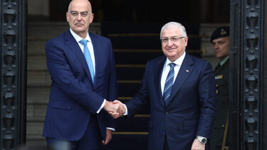 Συνάντηση Δένδια – Γκιουλέρ: Στο τραπέζι τα μέτρα οικοδόμησης εμπιστοσύνης – Ενίσχυση των διαύλων επικοινωνίας