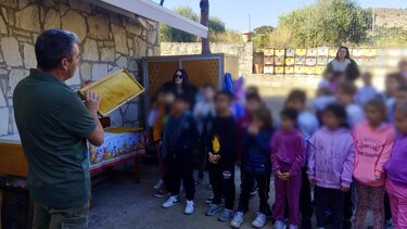 Μαθητές του 2ου Δημοτικού Σχολείου Βουτών γνώρισαν από κοντά θαυμαστό κόσμο των μελισσών