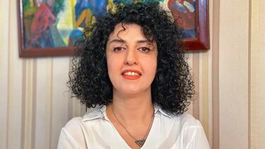 Ιράν: Αποφυλακίσθηκε προσωρινά η νομπελίστρια της Ειρήνης, Ναργκίς Μοχαμαντί 