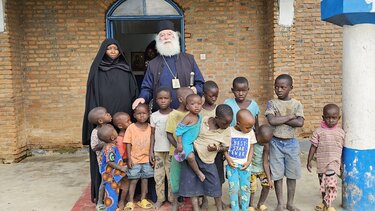 Ο Πατριάρχης Θεόδωρος στηρίζει τα προσφυγόπουλα του Μπουρούντι