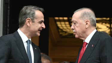 Τι έφαγαν Μητσοτάκης - Ερντογάν: Ντολμαδάκια, χαλβάς και θαλασσινά στο μενού 