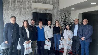 Ευχές για «καλές σπουδές» στους νέους που πήραν υποτροφία στην «Taste Academy» μέσω των «Κνωσός Διάγνωσις»