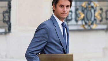 Γαλλία: Νέος πρωθυπουργός πιθανόν ο νυν υπουργός Παιδείας Γκαμπριέλ Ατάλ 