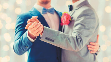 Ιαπωνία: Αντισυνταγματικό να μην επιτρέπεται ο γάμος ομόφυλων