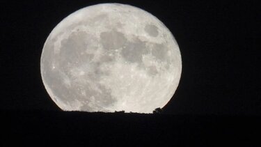 Εκδηλώσεις απόψε σε πάνω από 50 αρχαιολογικούς χώρους και μουσεία για την Πανσέληνο του Αυγούστου