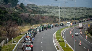 Στην τελική ευθεία για την Αθήνα οι αγρότες: Θέλουν να διανυκτερεύσουν στο Σύνταγμα