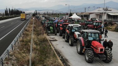 Καθ' οδόν προς την Αθήνα οι αγρότες