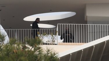 Μακελειό στη Γλυφάδα: Τέσσερις οι νεκροί στα γραφεία της Ναυτιλιακής