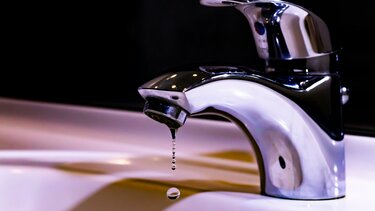 Χωρίς νερό από χθες στην οδό Ευμανθίου!