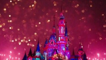 Κίνα: Το φεστιβάλ των φαναριών υποδέχθηκε τη χρονιά του Δράκου