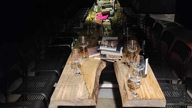 Τρεις νέες παραστάσεις για το «Ευτυχισμένο κοιμάμενο νερό/Ο αληθινός θάνατος του Νίκου Καζαντζάκη» στο Ηράκλειο