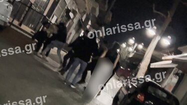 Θύμα ξυλοδαρμού έπεσε νεαρός στο κέντρο της Λάρισας - Τον πέταξαν πάνω σε κάγκελα