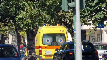 Ηράκλειο: Στο νοσοκομείο νεαρός δικυκλιστής, μετά από σύγκρουση με αυτοκίνητο