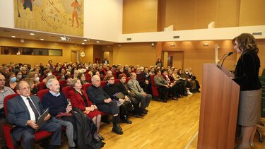 Πλήθος κόσμου στην εκδήλωση για το Μάνο Χατζηδάκη 