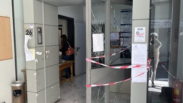 Έσπασαν την τζαμαρία του Ειρηνοδικείου