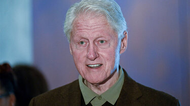 Σε διάσκεψη για την ασφάλεια στην Πράγα ο Μπιλ Κλίντον