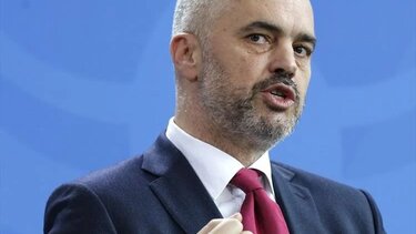 "Πονοκέφαλος" η επίσκεψη του Έντι Ράμα στην Αθήνα - Οι αντιδράσεις, τα ερωτήματα και ο Μπελέρης