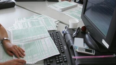 Τι αλλάζει με τις προσυμπληρωμένες δηλώσεις