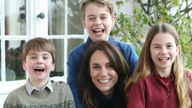 Κέιτ Μίντλετον: Γιατί μεγάλα πρακτορεία απέσυραν την πρώτη φωτογραφία της μετά το χειρουργείο 