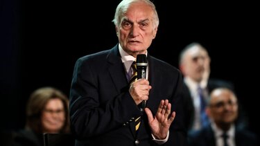 Μανώλης Μαυρομμάτης: "Τα χτυπήματα είναι απανωτά και το σπίτι κάηκε και έχασα τη γυναίκα μου"