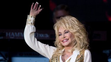 "Δεν πέθανα ακόμη" διαβεβαιώνει η Ντόλι Πάρτον