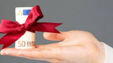 Δώρο Πάσχα: Μέχρι πότε καταβάλλεται – Ποιοι θα πάρουν αυξημένα ποσά