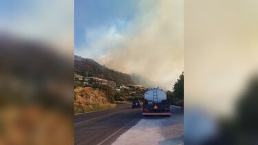 Μεγάλη φωτιά στην Ιεράπετρα - Εκκενώνονται οικισμοί