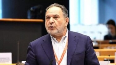 Δε σταματά να μιλά παντού σε ραδιόφωνα ο Κουράκης!