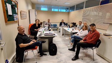 Κλιμάκιο του ΚΚΕ στο αεροδρόμιο Ηρακλείου