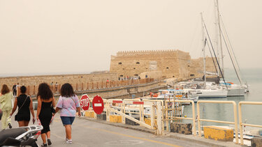 Καιρός: Έρχεται και πάλι η αφρικανική σκόνη - Ανεβαίνει η θερμοκρασία