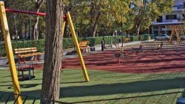 Βρήκε το πάρκο... κλειδωμένο!