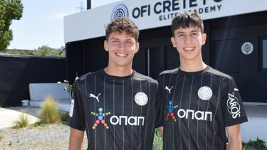 ΟΦΗ: Επαγγελματίες από την Κ17 οι Λαγουδάκης και Χνάρης!