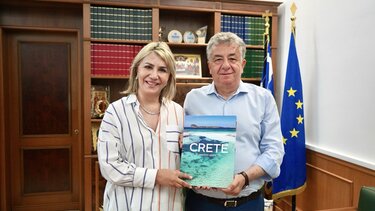 Στο Ηράκλειο η Υφυπουργός Παιδείας - Συναντήθηκε με τον Περιφερειάρχη 