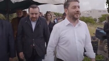 Το οδοιπορικό Ανδρουλάκη στην Κρήτη μέσα από τον φακό του "Βήματος"