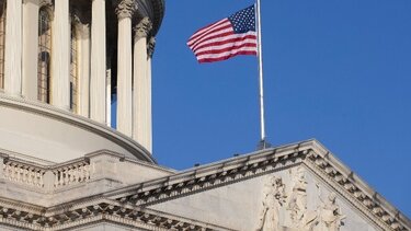 Λευκός Οίκος: «Οι νέοι δασμοί Τραμπ είναι σχεδόν οριστικοί»