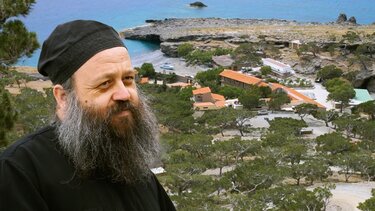 Μονή Κουδουμά: εκεί που ο Θεός ψιθυρίζει στο αυτί σου - Βίντεο