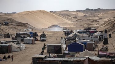 Γάζα: 7 νεκροί και δεκάδες τραυματίες σε ισραηλινά πλήγματα σε περιοχή με σκηνές