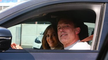 Είναι μαζί τελικά η Τζένιφερ Λόπεζ με τον Μπεν Άφλεκ; - Πέρασαν την επέτειό τους χωριστά!